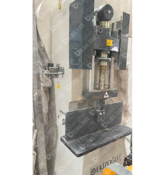 hydraulic-stone-crusher-press-stone-crushing-machine-dekoratif-taş-üretim-makinesi